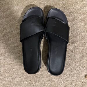 Donald Pliner Sandals